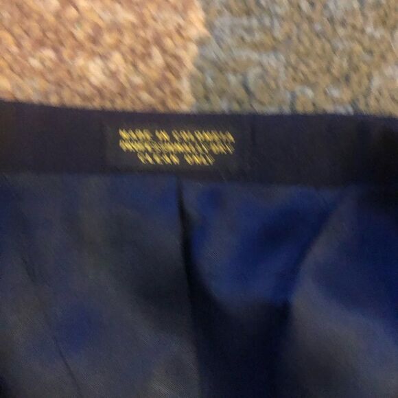 Oscar De La Renta suit jacket - Picture 8 of 8